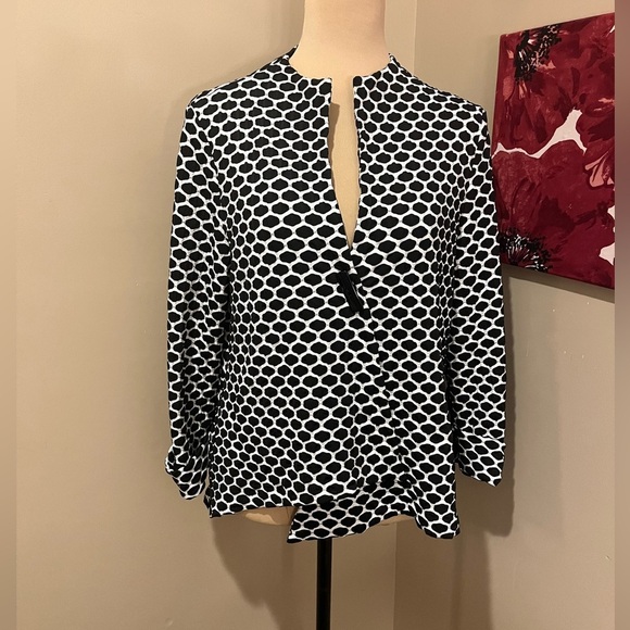 Joseph Ribkoff Textured Polka Dot Mandarin Collar Asymmetric Hem Jacket, size 10 - Picture 2 of 9
